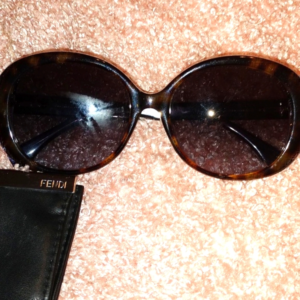 🕶️Fendi Sunshades🕶️